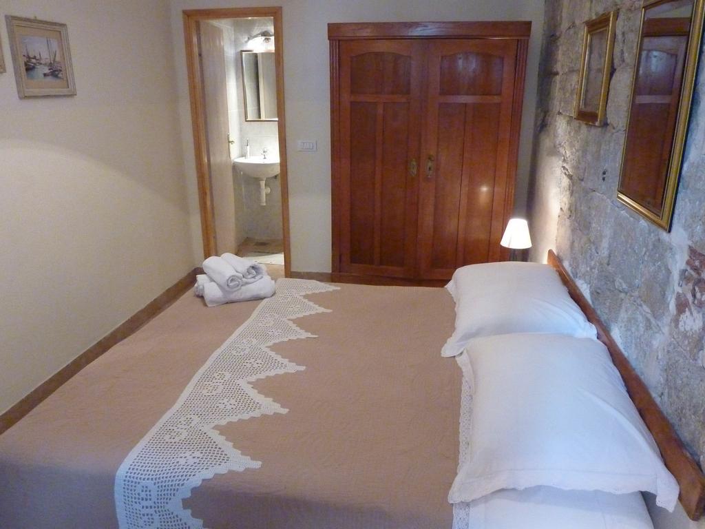 Authentic Mediterranean Apartment Split Oda fotoğraf